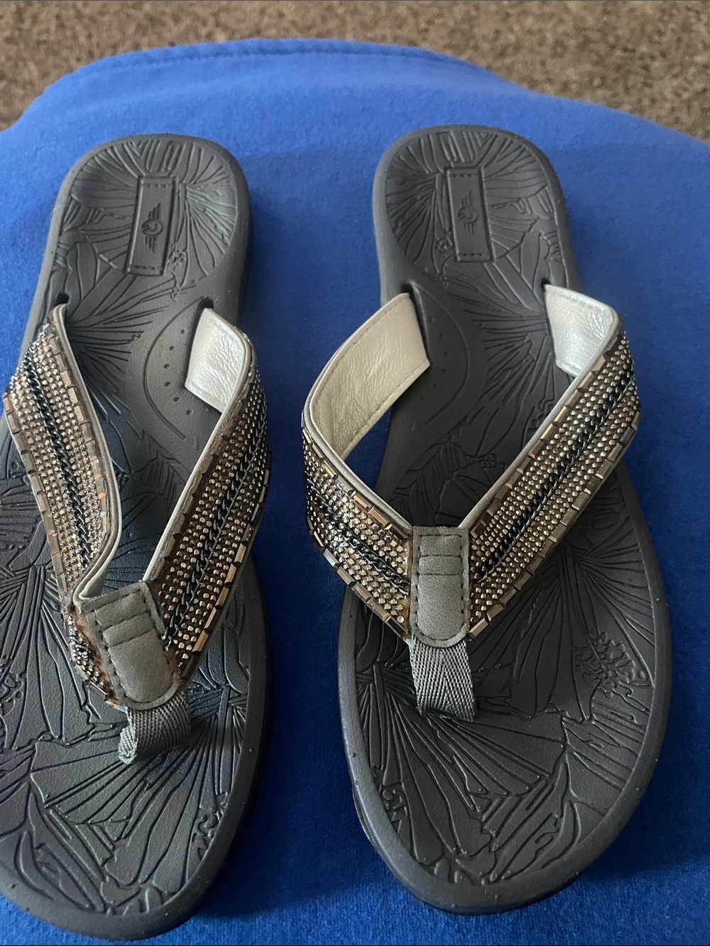 Brand new Beaded brown Women's Thong Sandals - Comfort Footbed
